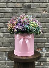Цветочная композиция из Гипсофила и Розы в шляпной коробке в Полетаево