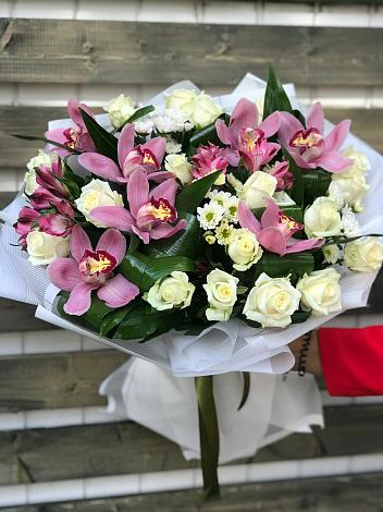 Букет цветов из: Розы и Хризантемы в Полетаево