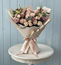 Букет цветов из:  Розы и Лизиантусы в Полетаево
