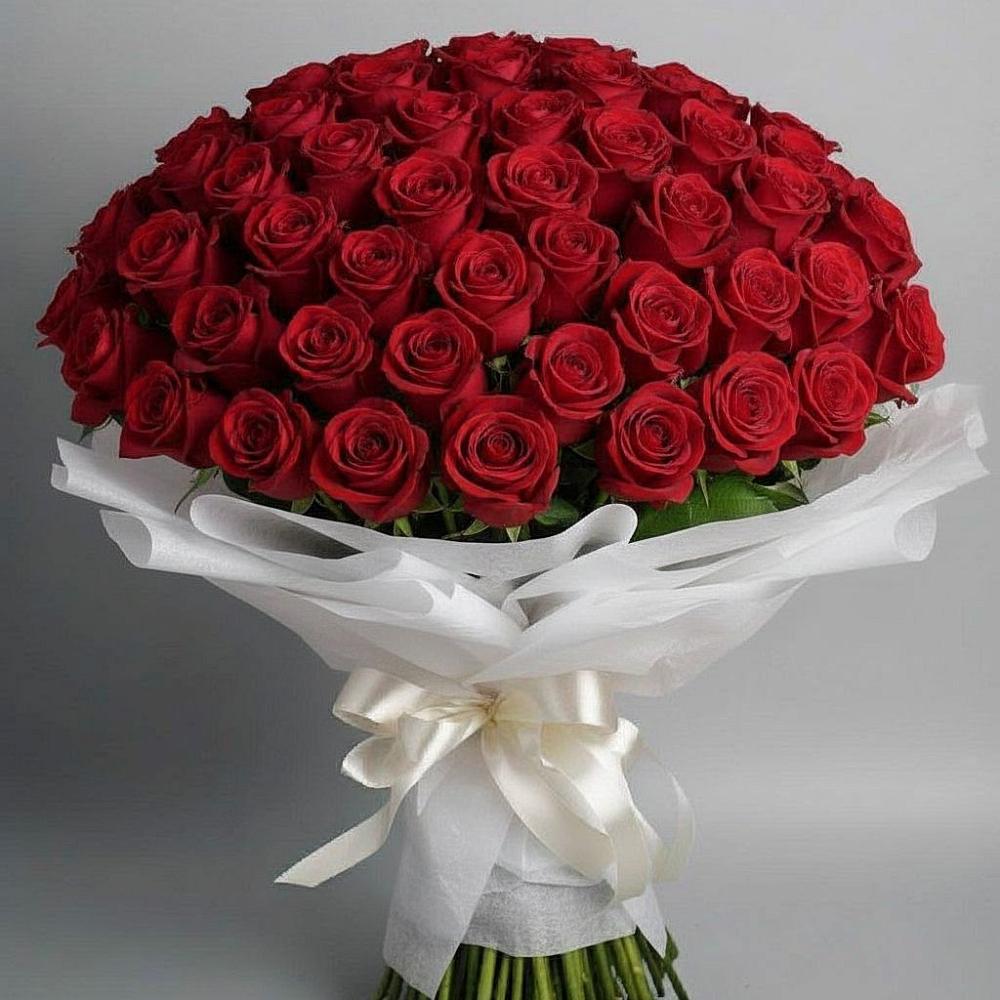Букет 101 Красная роза Блэк Мэджик в Полетаево