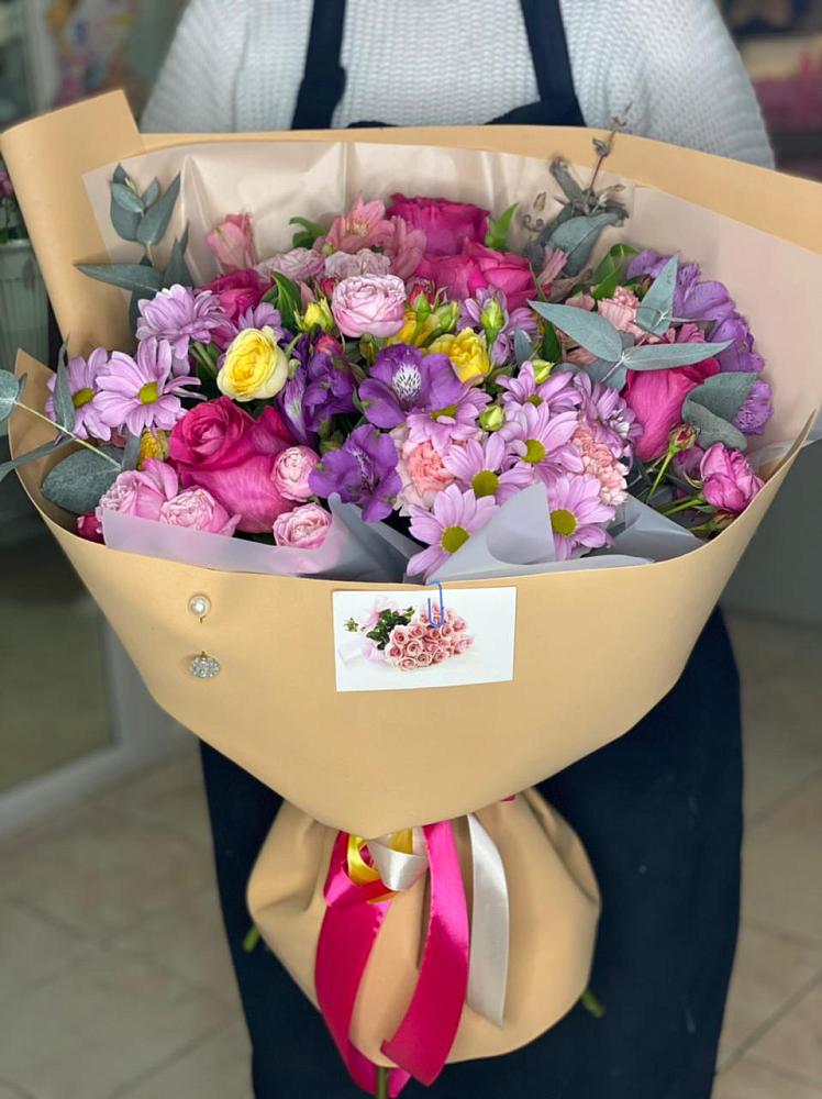 Букет цветов из: Хризантемы, Гвоздики и Альстромерии в Полетаево