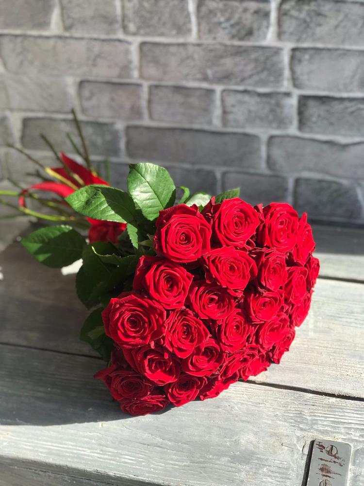 Букет Красные розы Фридом в Полетаево