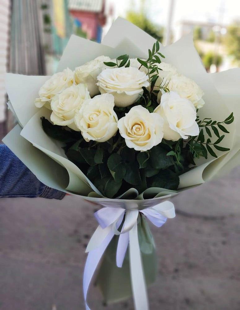 Букет Белые розы Проуд в Полетаево