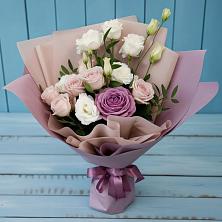 Букет цветов из:  Розы и Лизиантусы в Полетаево