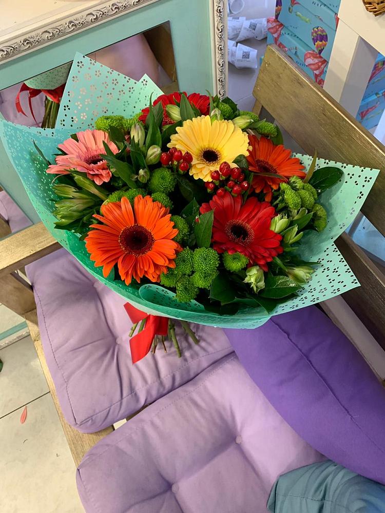 Букет цветов из: Герберы, Хризантемы и Альстромерии в Полетаево