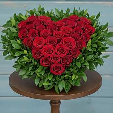 Цветочная композиция из Розы в виде сердца в Полетаево