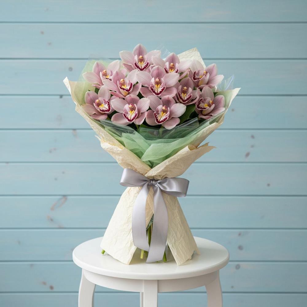 Букет цветов из: Орхидеи и Розы в Полетаево