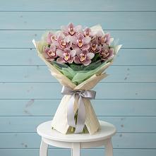 Букет цветов из:  Орхидеи и Розы #REPLACE_PRED# Полетаево