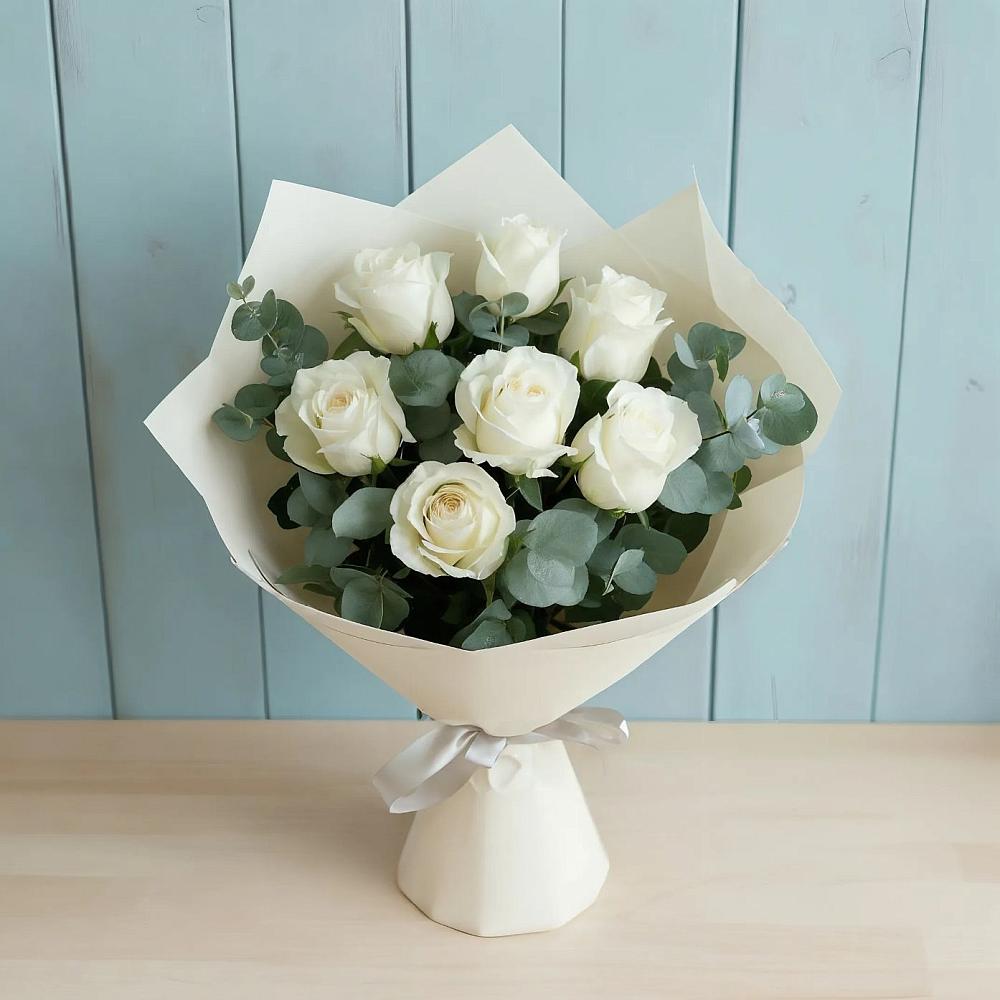 Букет Белые розы в Эвкалипте в Полетаево