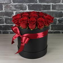 Цветочная композиция из Розы в шляпной коробке в Полетаево