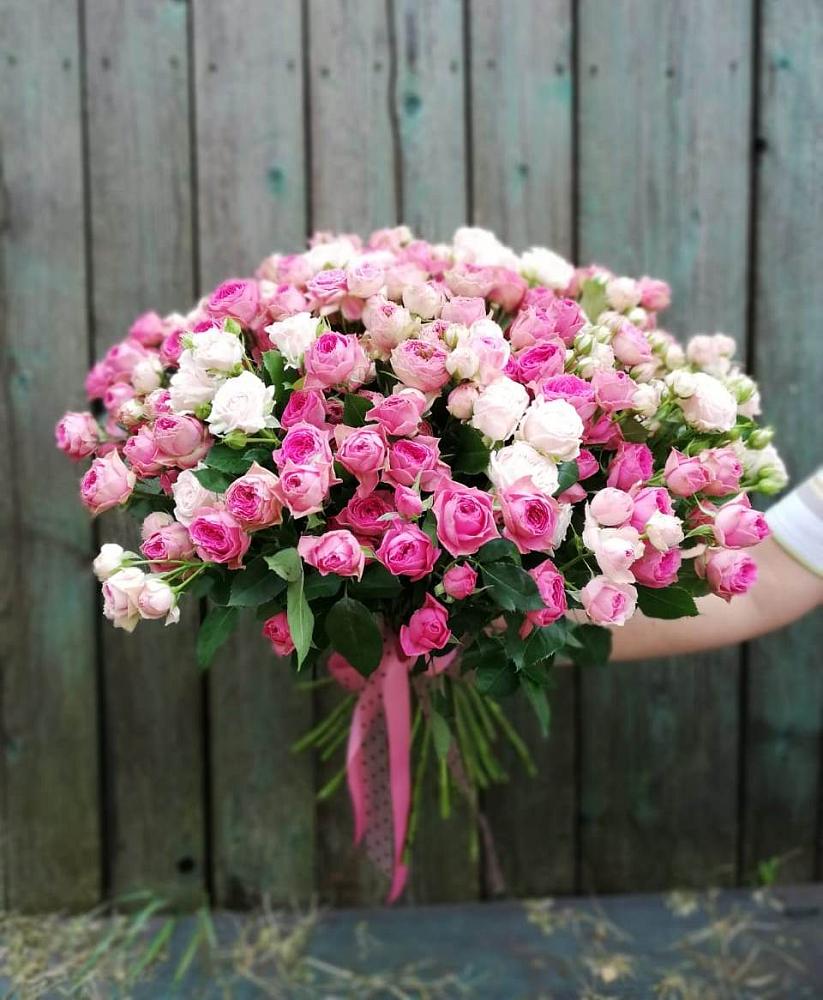 Букет Розовые кустовые розы Натали и Лав Лидия в Полетаево